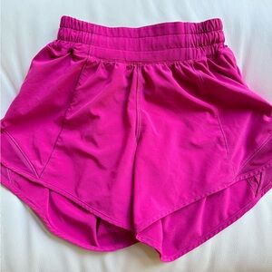 Lululemon - Hotty Hot Low Rise Lined 4 inch Shorts